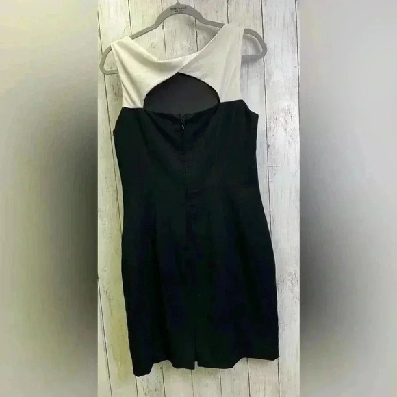 H&M dress size 12 detail back black/white form fitting - Picture 3 of 11